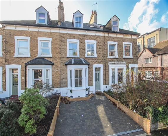 4 Bedroom Terraced